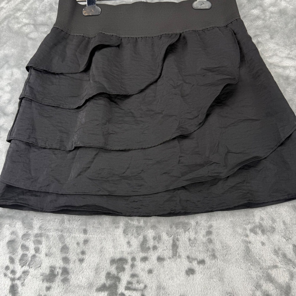 Charlotte Russe Black Tiered Mini Skirtā Elastic Waist Ruffle XS Bohemian